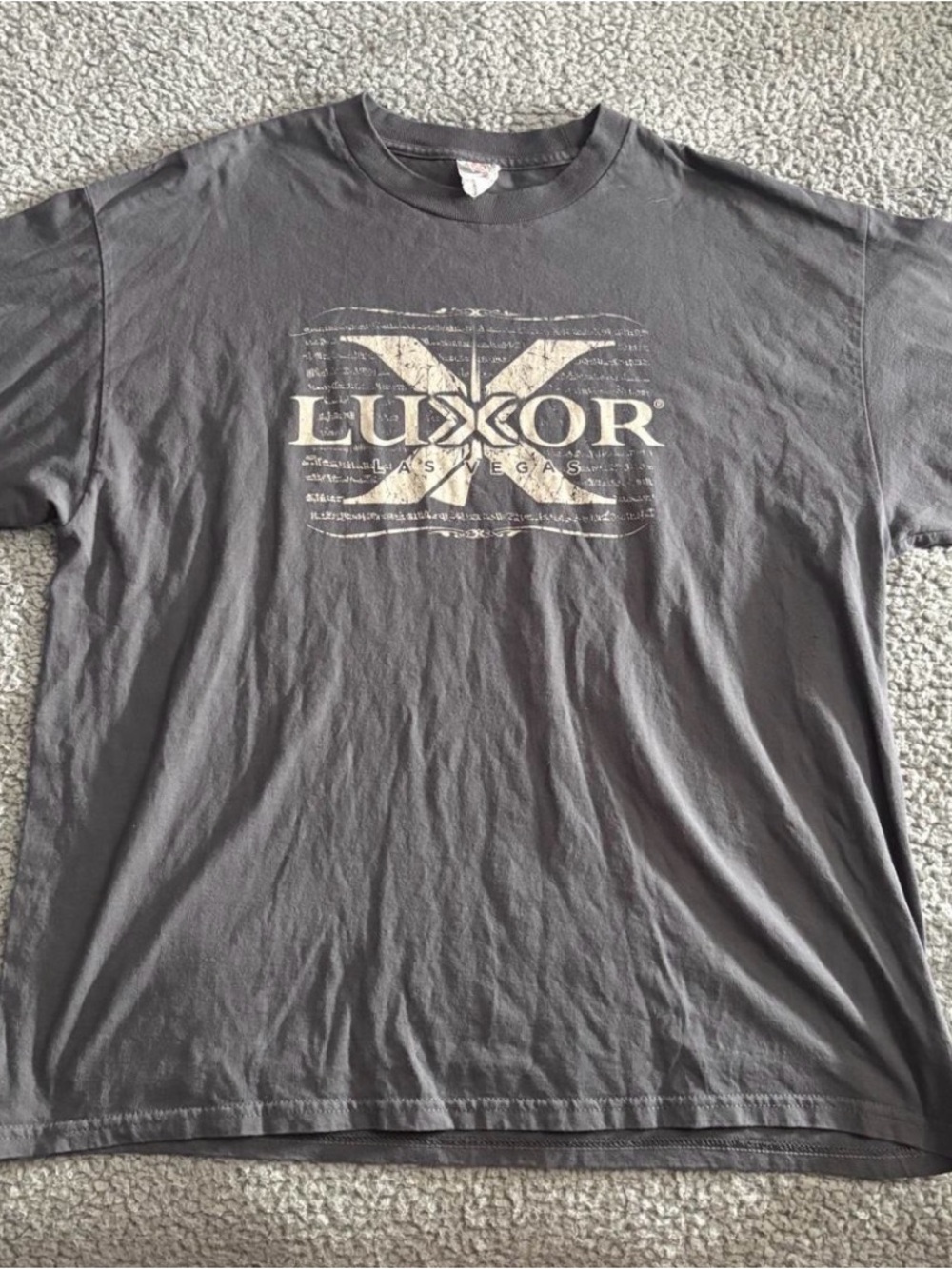 Lux Vintage Gray Y2K Graphic Tee with Cream Logo - Men's Short Sleeve